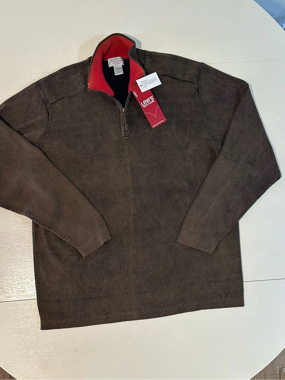 Levi’s vintage brown sweater New With Tags, men’s size XXL